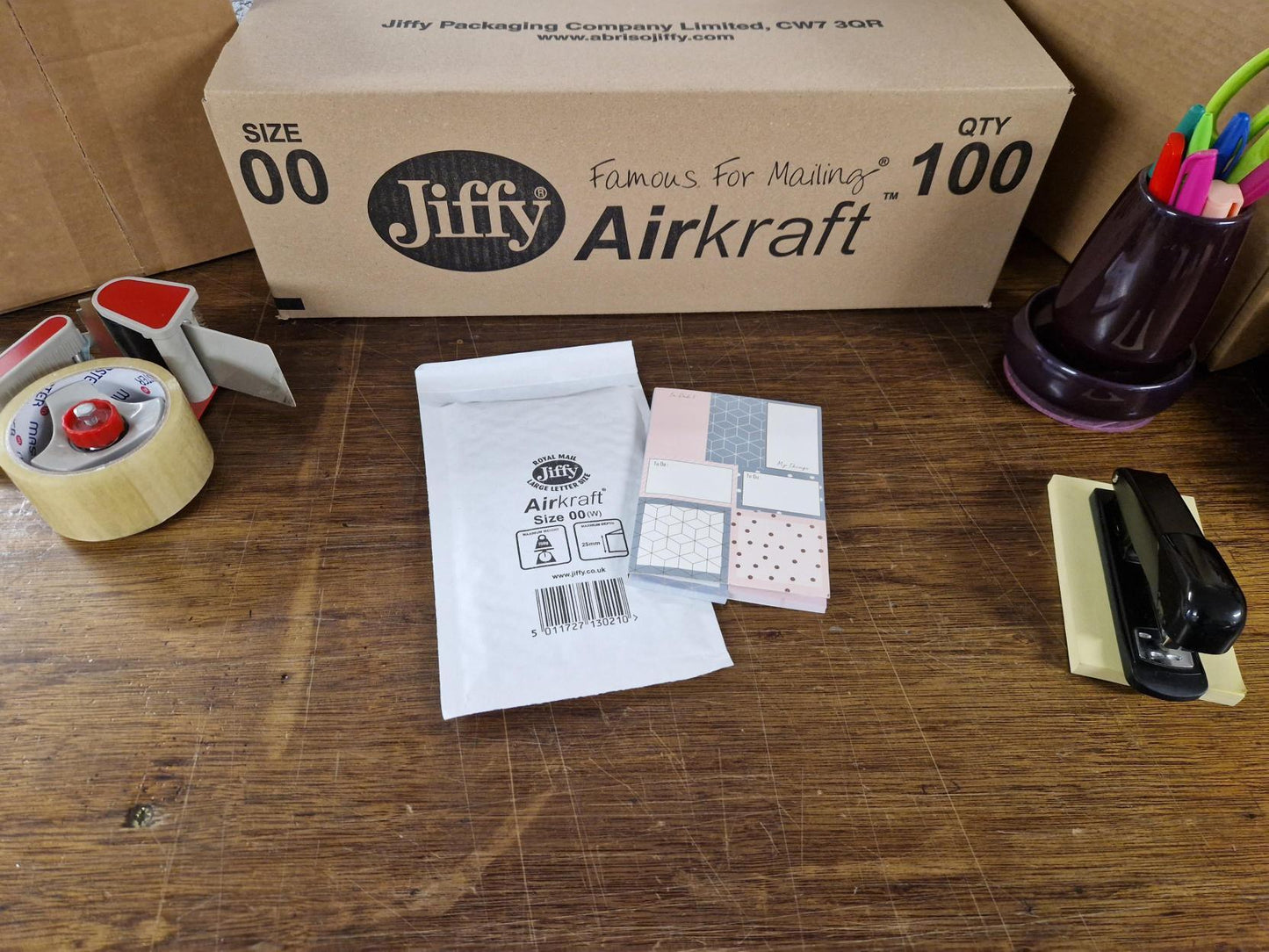 Box of Jiffy Airkraft JL00 - 145mm x 210mm