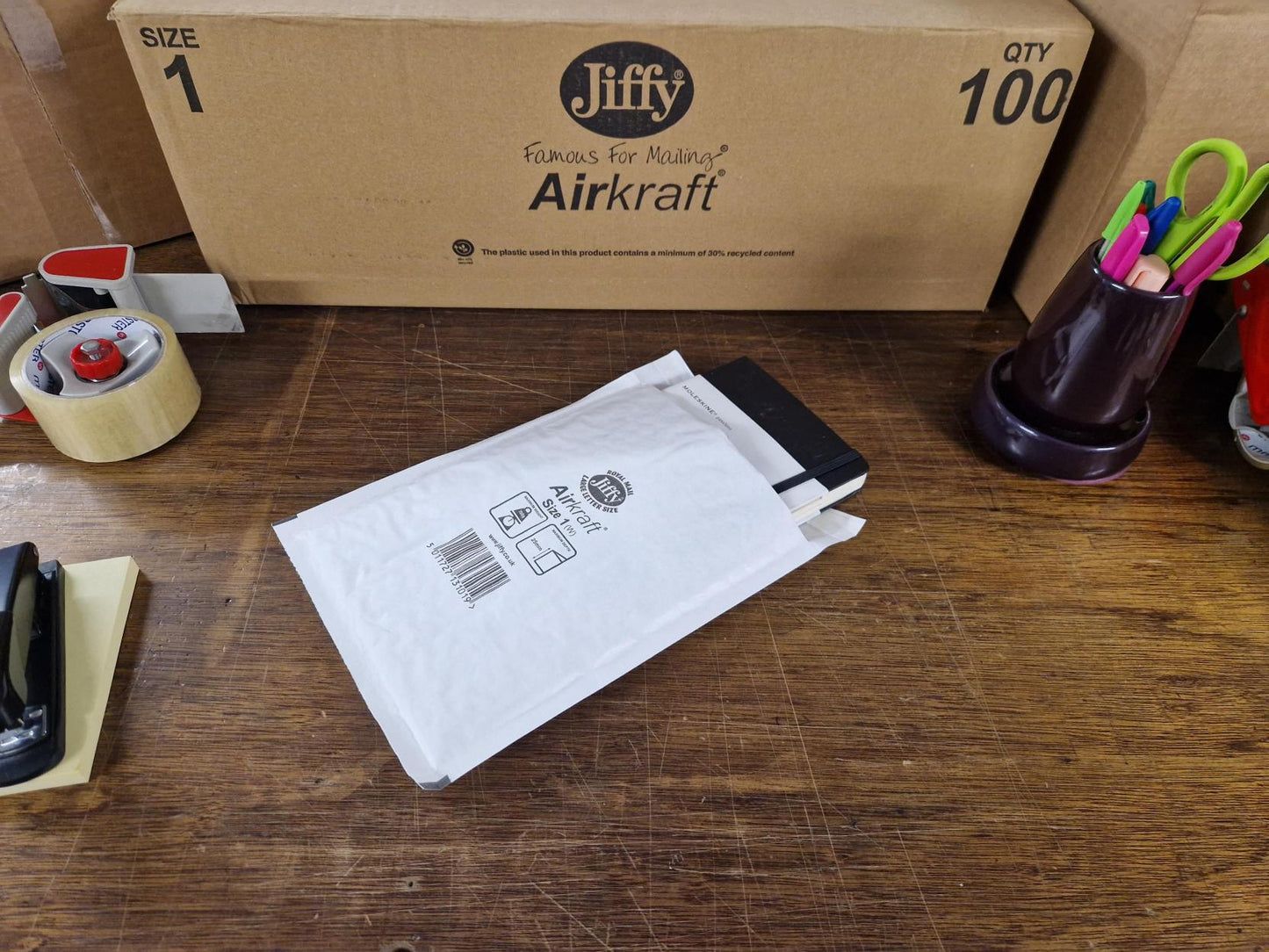 Box of Jiffy Airkraft JL1 - 200mm x 260mm