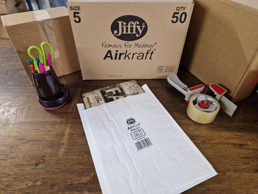 Box of Jiffy Airkraft JL5 - 290mm x 360mm
